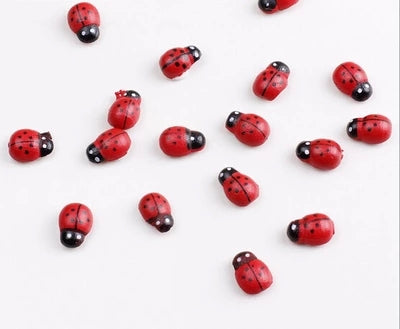 100Pcs Painted Ladybug Self-Adhesive Wood Craft Cabochon Scrapbooking Decoration 9x13mm